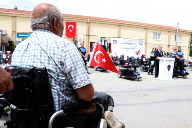 125 engellinin akülü araç ve tekerlekli sandalye sevinci