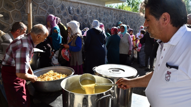 Dededen toruna bir asırdır süren ramazan geleneği
