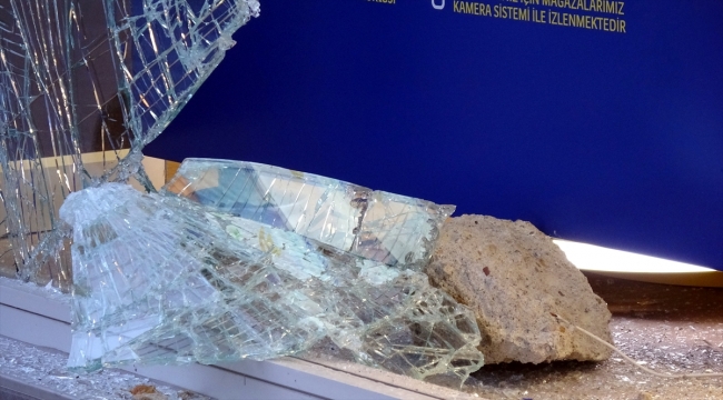 150 bin liralık cep telefonu ve tableti 1 dakikada çaldılar