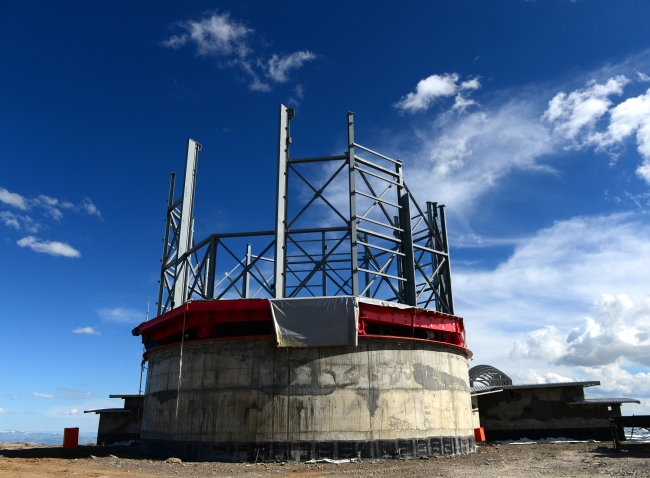 Doğu Anadolu Gözlemevi'nin teleskop ve aynası hazır