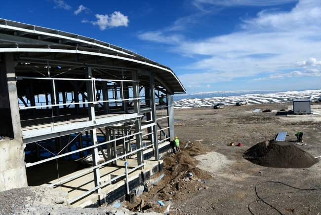 Doğu Anadolu Gözlemevi'nin teleskop ve aynası hazır