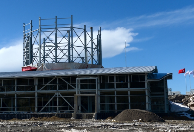 Doğu Anadolu Gözlemevi'nin teleskop ve aynası hazır