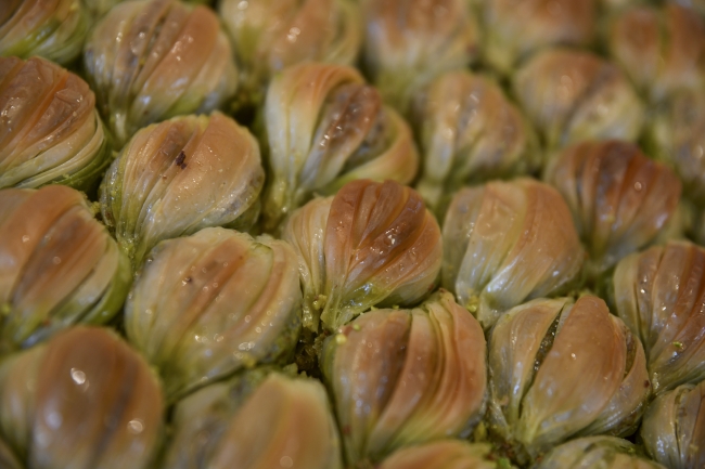 Gaziantepli baklavacılar siparişlere yetişemiyor
