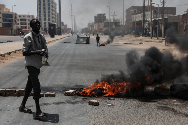 Sudan'da ordu göstericilere müdahale etti: 30 ölü
