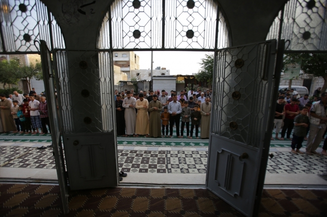 Terörden temizlenen yerlerde bayram namazı idrak edildi
