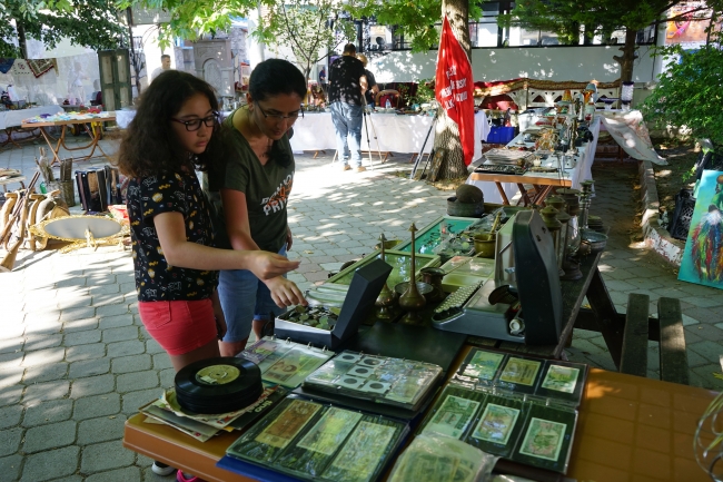 Kazdağları'nın eteklerinde bayramlık "antika pazarı"
