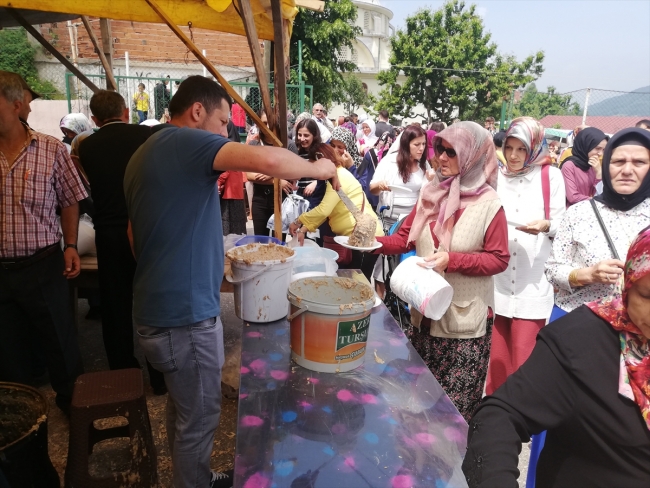 Mahallelileri 111 yıldır "keşkek" bir araya getiriyor