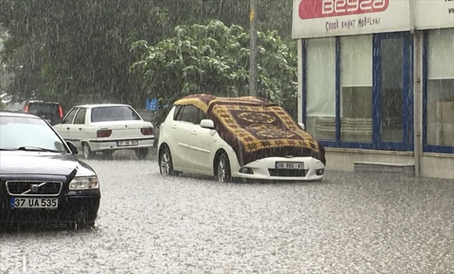 Kastamonu'da dolu ve sağanak etkili oldu