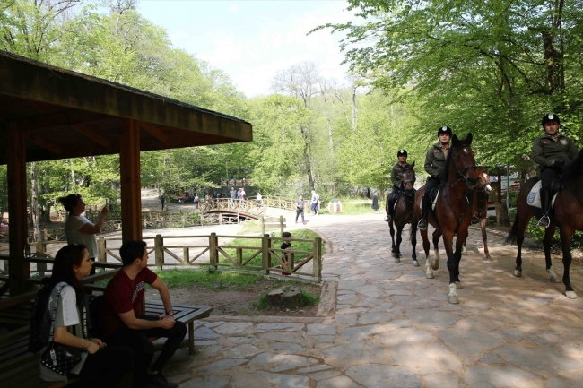 Belgrad Ormanları'na atlı koruma ekibi