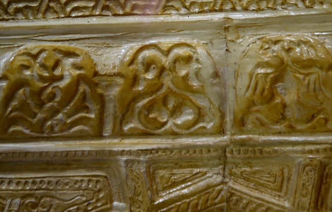 Tarihi Aksinne Mescidi'nin "figürlü" mihrabı