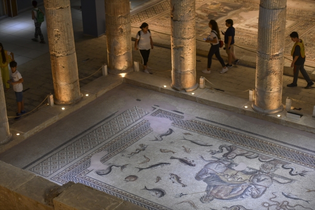 Çingene kızı 9 günde 22 bin ziyaretçiyi ağırladı