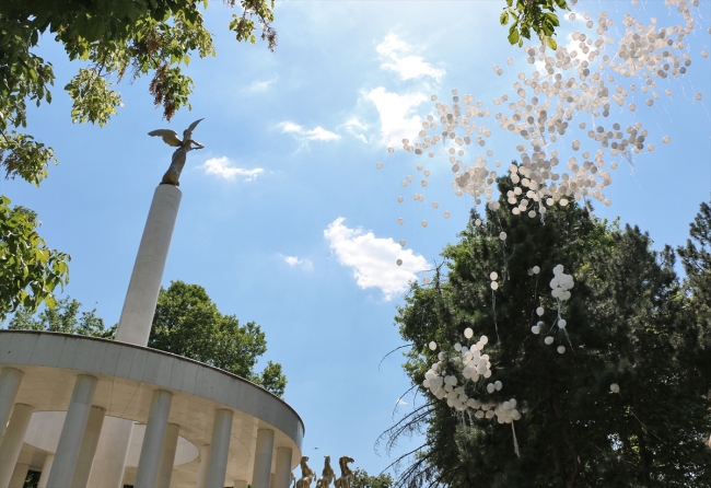 Esed'in İdlib saldırıları Avrupa'nın 18 başkentinde protesto edildi