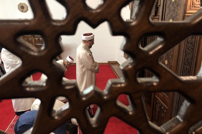 Restore edilen Balkanlar'ın en eski Türk camisi ibadete açıldı