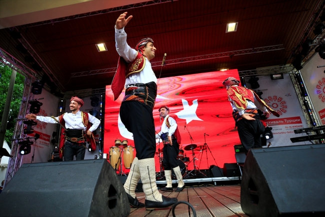 Rusya'da Türkiye Festivali'ne yoğun ilgi