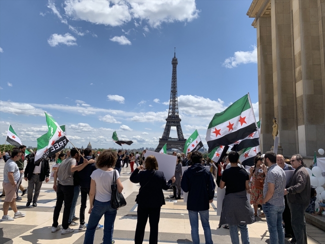 Esed'in İdlib saldırıları Avrupa'nın 18 başkentinde protesto edildi