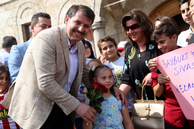 Valiye "Babalar Günü" sürprizi