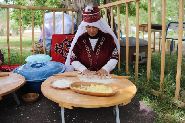 "Ata Yurdu"nda geleneklerini yaşatıyorlar
