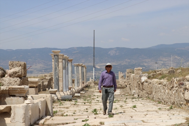 Laodikya Stadyumu'na giden tarihi yol gün ışığına çıkarılıyor