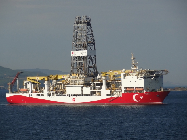 İkinci sondaj gemimiz "Yavuz" Çanakkale Boğazı'ndan geçti