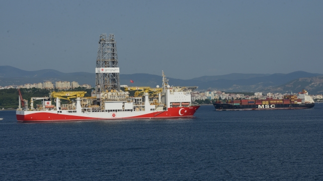 İkinci sondaj gemimiz "Yavuz" Çanakkale Boğazı'ndan geçti