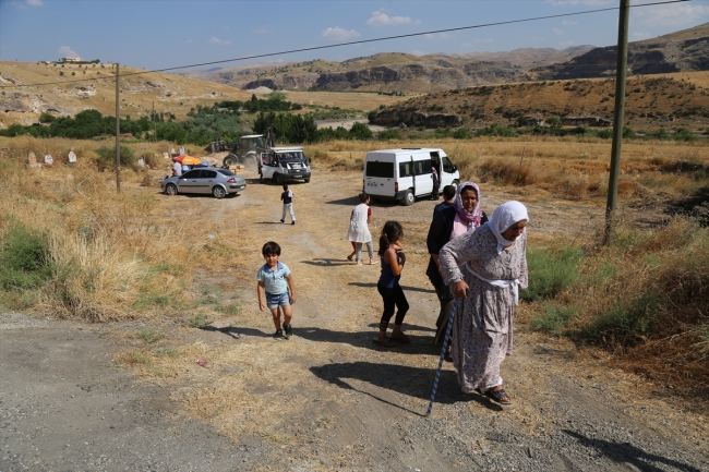 Hasankeyf'teki türbe ve mezarlar da yeni yerleşim yerine taşınıyor