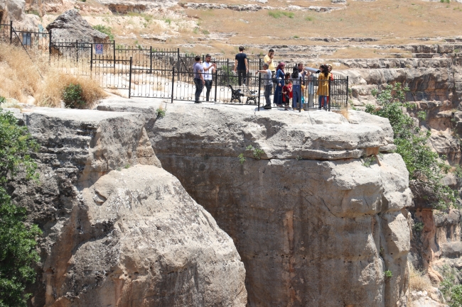 Botan Vadisi'ne tepeden bakış ilgi görüyor