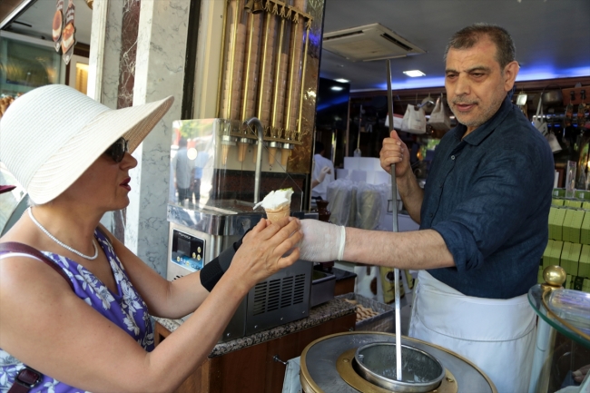 Yaz dönemi dondurma şehrine yoğun ilgi