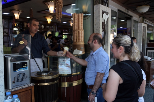 Yaz dönemi dondurma şehrine yoğun ilgi