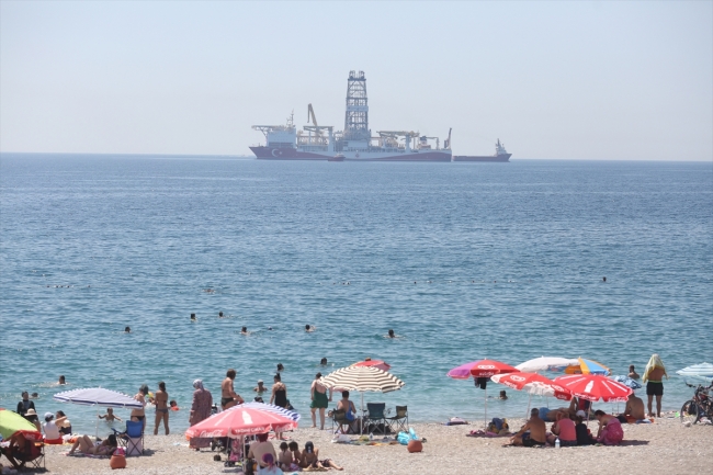 Sondaj gemisi Yavuz Antalya Körfezi'ne demirledi