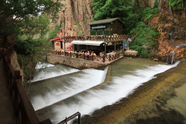 Bozkırın serin adresi: Günpınar Şelalesi