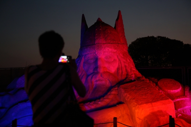Kum heykel festivali rekora gidiyor