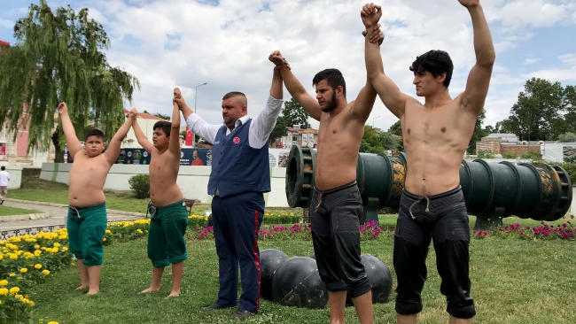 Kırkpınar'a peşrevli, ciğerli, helvalı davet