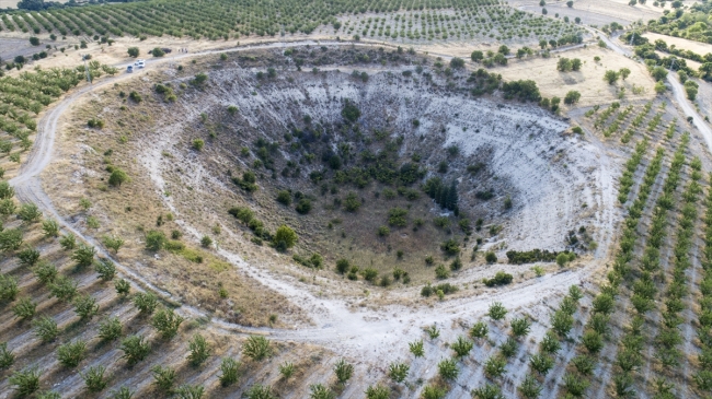 Meteor düştüğüne inanılan çukur araştırılacak