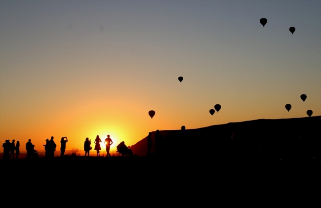 Kapadokya'daki sıcak hava balon turlarına 6 ayda 232 bin katılım