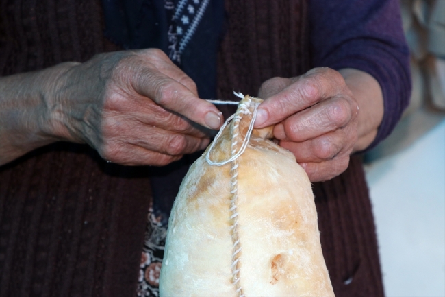 Mağaradan gelen lezzet "Divle Obruk Peynirleri"