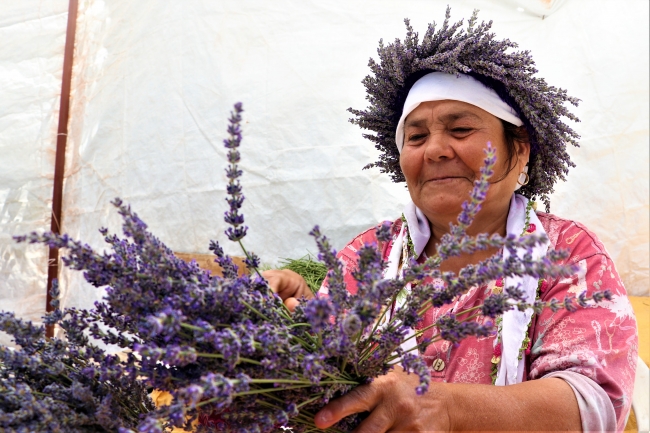 Kuyucaklı kadınların ekmek kapısı "lavanta"