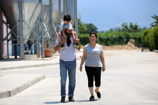"Her şey para değil" deyip köye yerleştiler