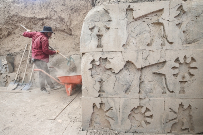 Urartuların gizemli tapınağının mimari yapısı araştırılacak