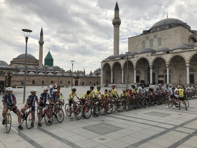 Ömer Halisdemir 3. Ulusal Bisiklet Turu devam ediyor