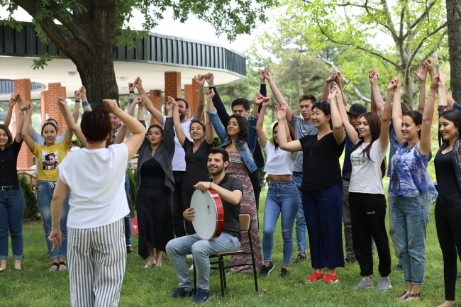 Türk dünyasının sesi Avrupa ve Balkanlar'da yankılanacak