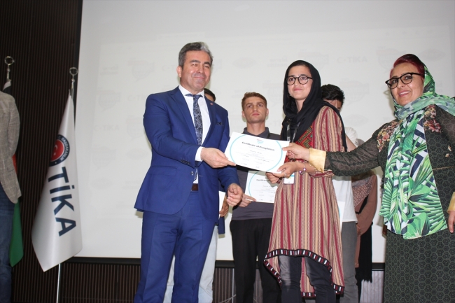 TRT Afgan gençlere gazetecilik eğitimi verdi