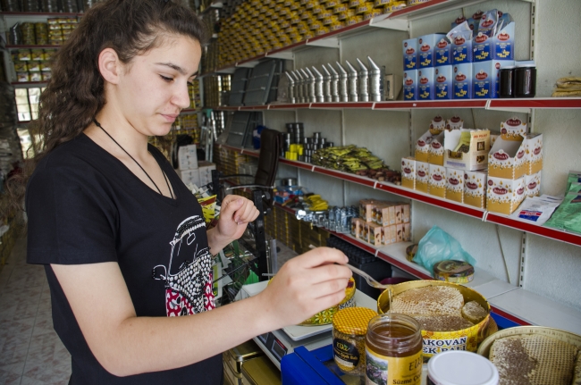 Faraşin Yaylası'nın "lavanta kokulu" balı