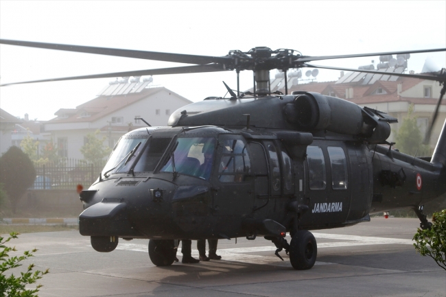 Ayak bileği kırılan ABD'li kadın turist helikopterle kurtarıldı