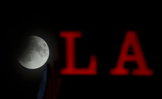 ''Parçalı Ay Tutulması'' gerçekleşti