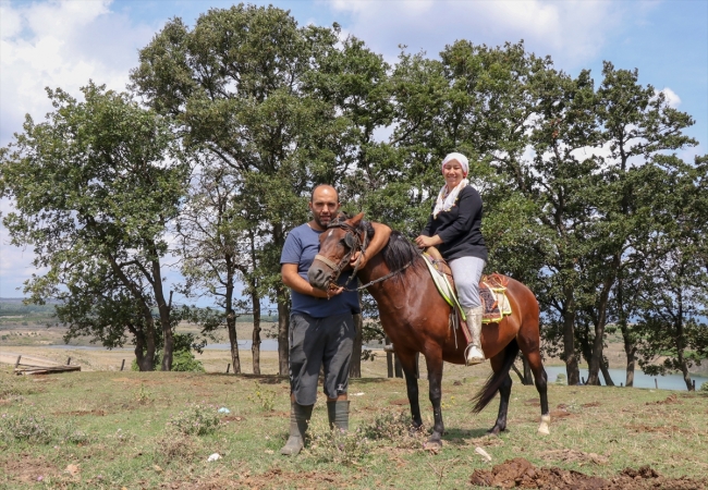 Şehir yaşamından bunalan çift, köyüne döndü