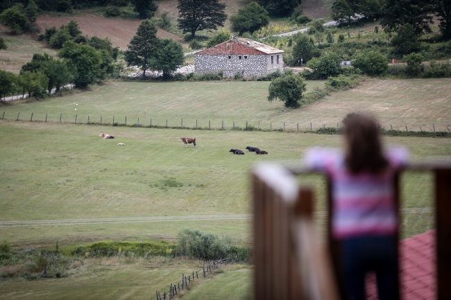 Fabrikadaki işini bırakıp köyüne turistik tesis kurdu