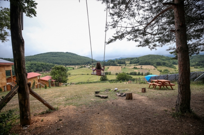 Fabrikadaki işini bırakıp köyüne turistik tesis kurdu