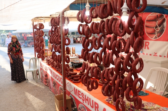 Yöresel lezzetleri tanıtmak için yollardalar