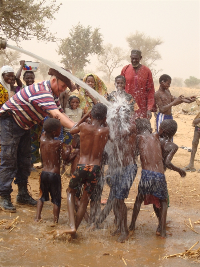 Devlet Su İşleri Afrika'da 1,8 milyon insana su ulaştırdı
