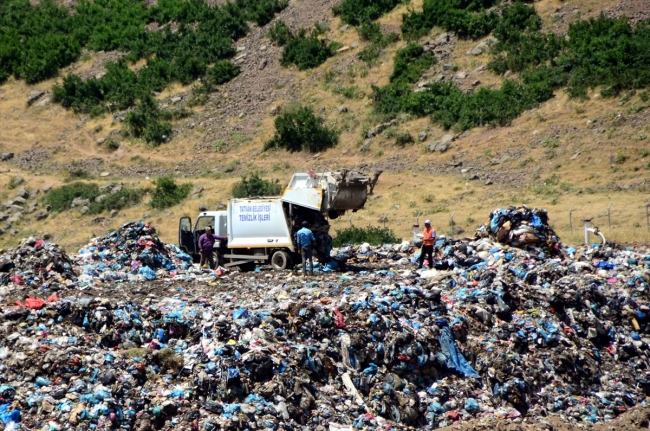 Çöpten üretilen elektrikle 3 bin ev aydınlanıyor